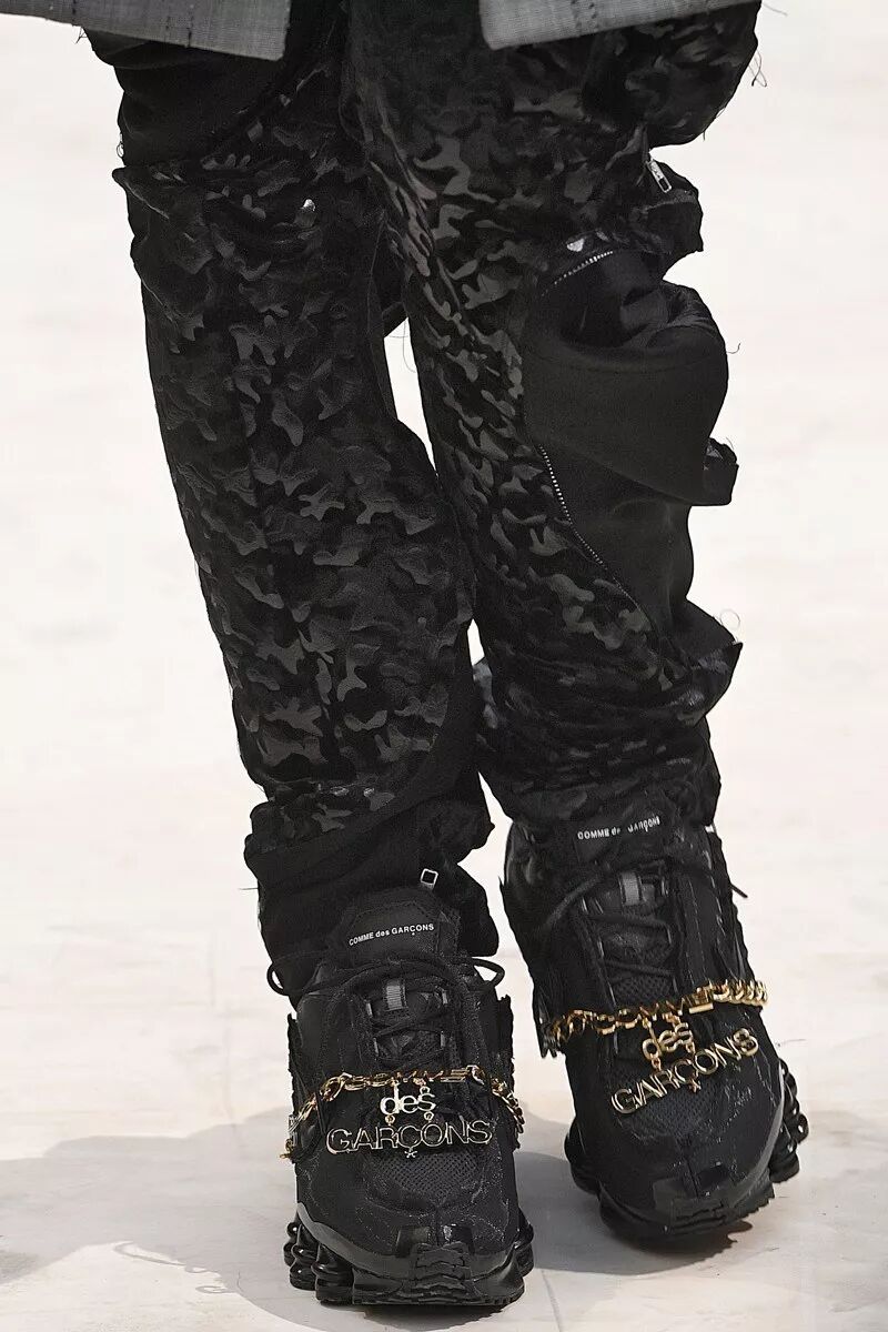 今夏最值得購入的 6 款黑色球鞋，主角絕對不是 YEEZY