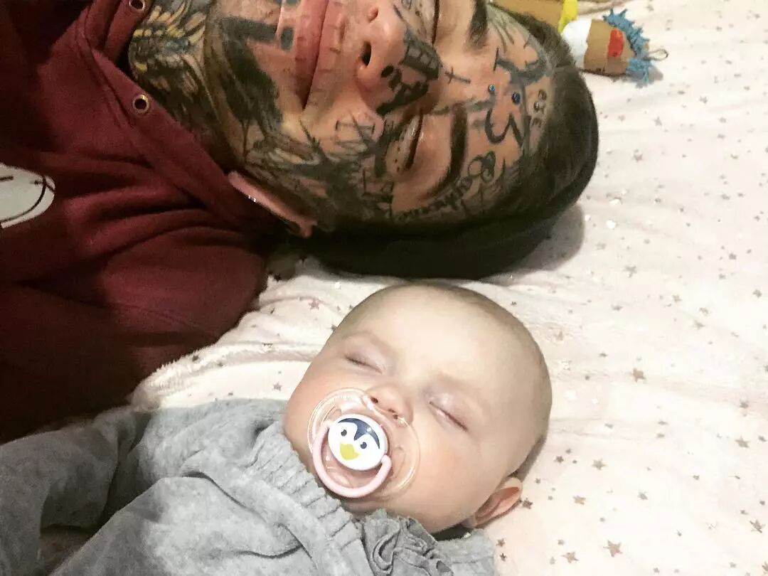 我 21 歲有 40 次身體改造，150 處紋身，你呢？