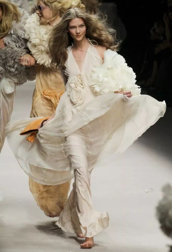 放棄 500 萬美元年薪，兩次任性出走維密，卻活成了所有女生的夢想？