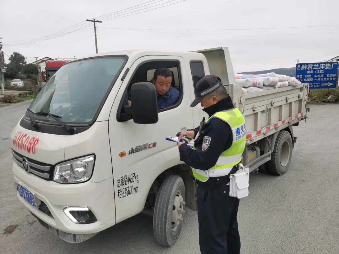 6DF6C263-3F78-42D8-BD5B-DFE84B2F37AE-29639-0000044