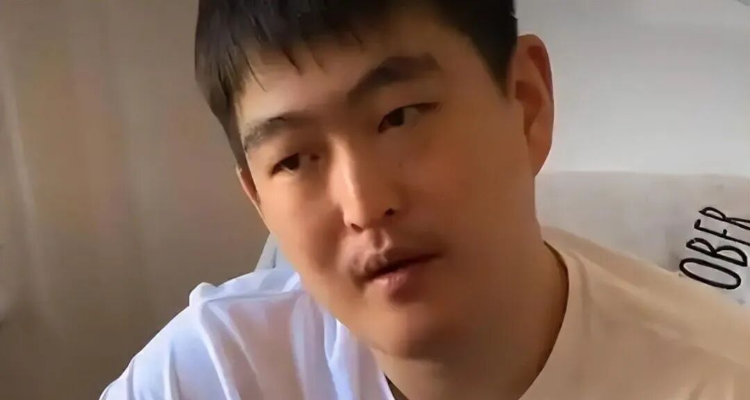 赵本山儿子踢球，举办足球联赛