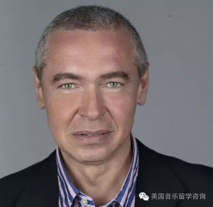 当提及自己逝去的妻子时,波格莱里奇自比杰奎琳·肯尼迪在肯尼迪总统