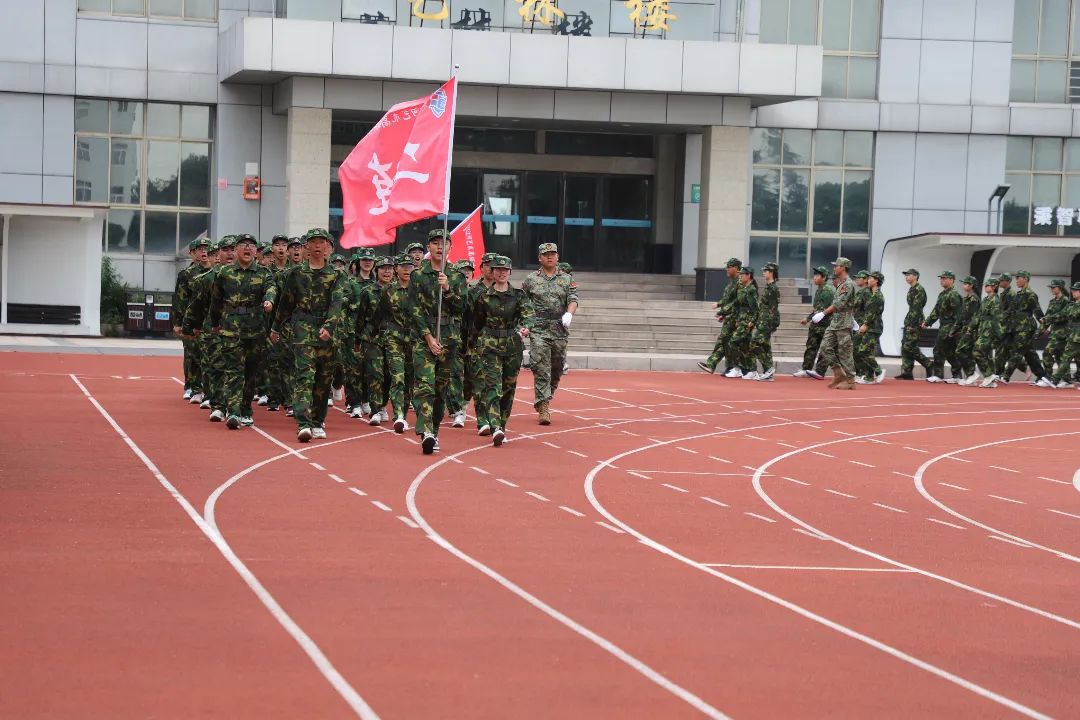 镇江江河艺术高级中学图片