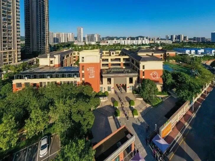 黄埔保利罗兰国际四期特价房源3.8万起！