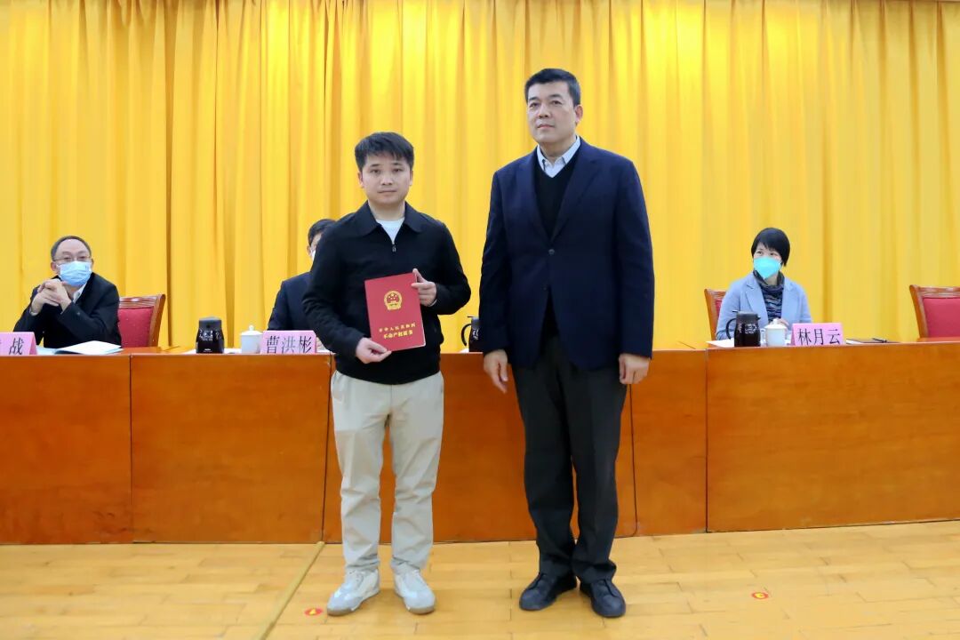 董秘兼财务总监高雪松表示,近些年来,惠城区对改善营商环境推出