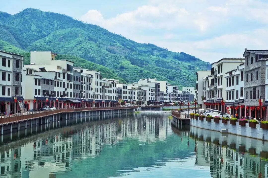 五一旅游数据出炉这样的双合村究竟是