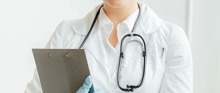 尖锐湿疣是怎么引起的？