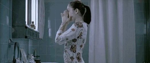 明明早孕试纸检测是两道红杠，怎么又来月经了？