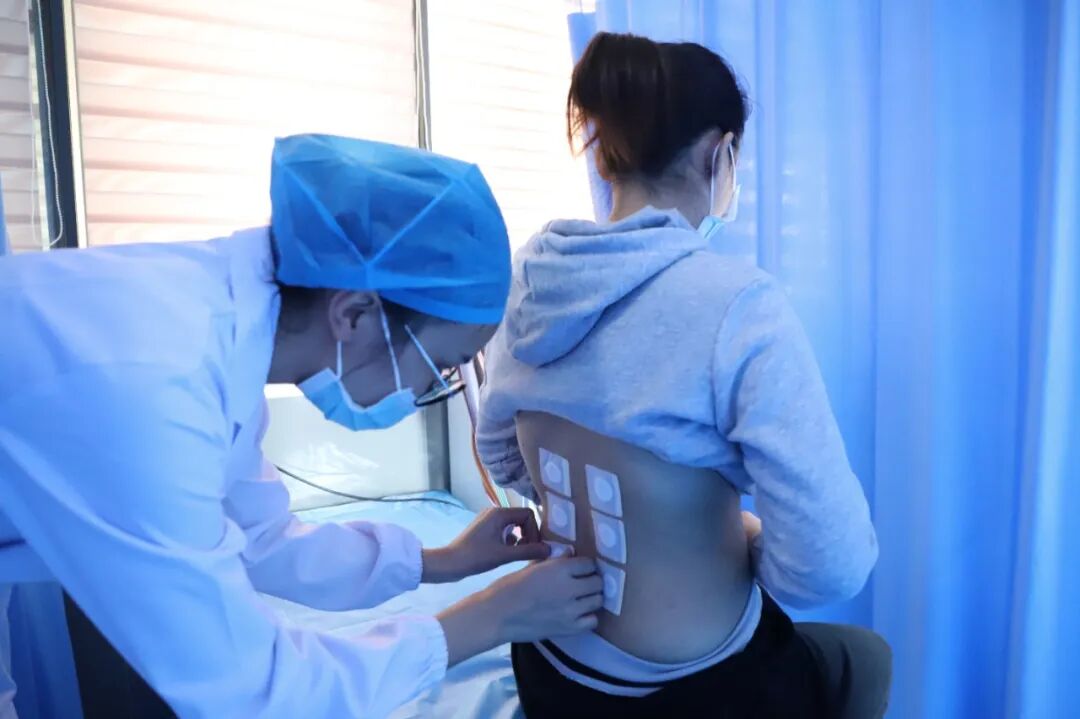 中医熨烫怎么中医特色熨烫，几十味中药融合，巧治常见病_https://www.jmylbn.com_新闻资讯_第11张