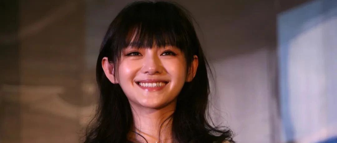 “面都没见就把婚给结了”，46岁的大S还那么“杉菜”