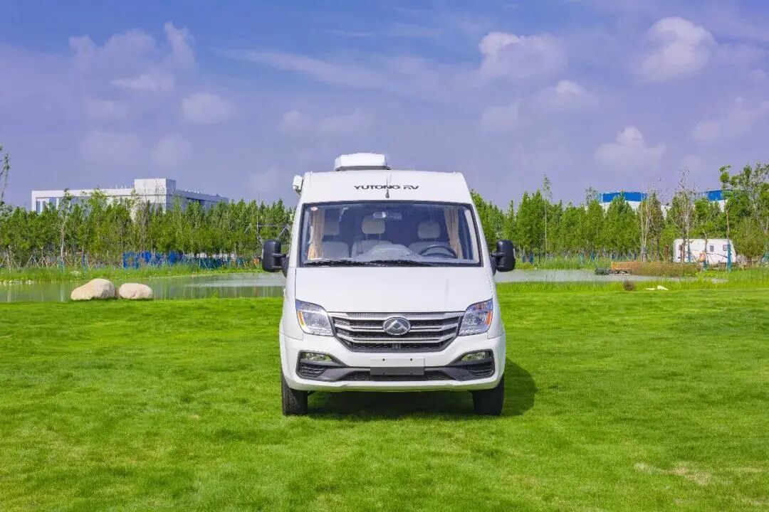 828上海房车展20万以内的宇通国六b型车上市五座三床