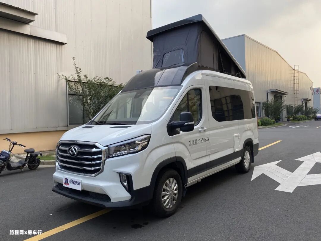 828上海房车展新星v90长轴b型车车身小巧而内优