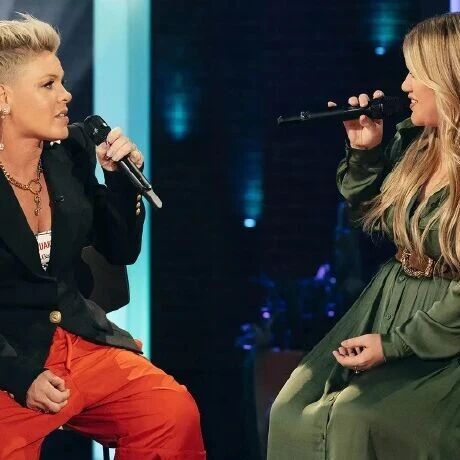 Pink 将担任 Kelly Clarkson 脱口秀客座主持