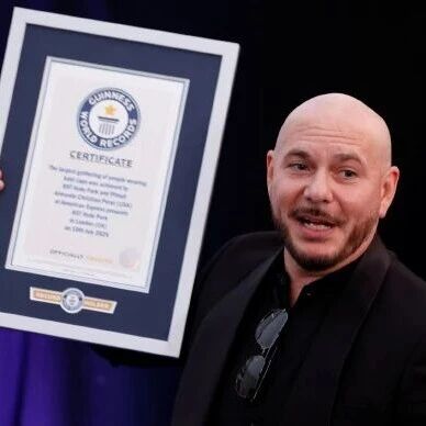 光头海洋!Pitbull 演出创造吉尼斯世界纪录