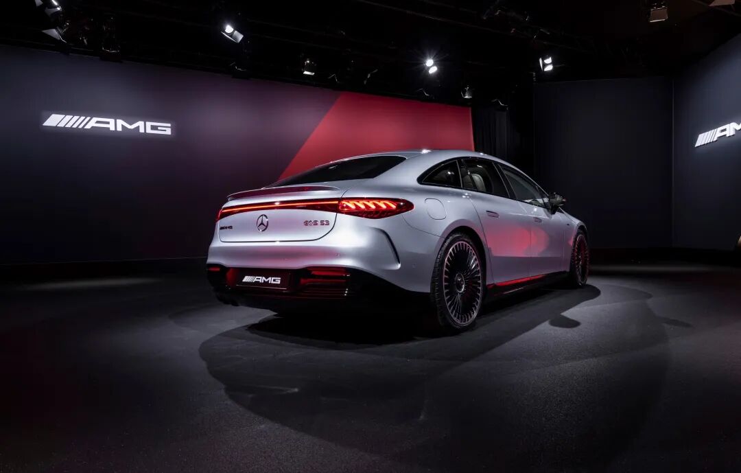 奔驰 EQ 系列：将电动「超豪华」的品牌理念贯彻到底的图19