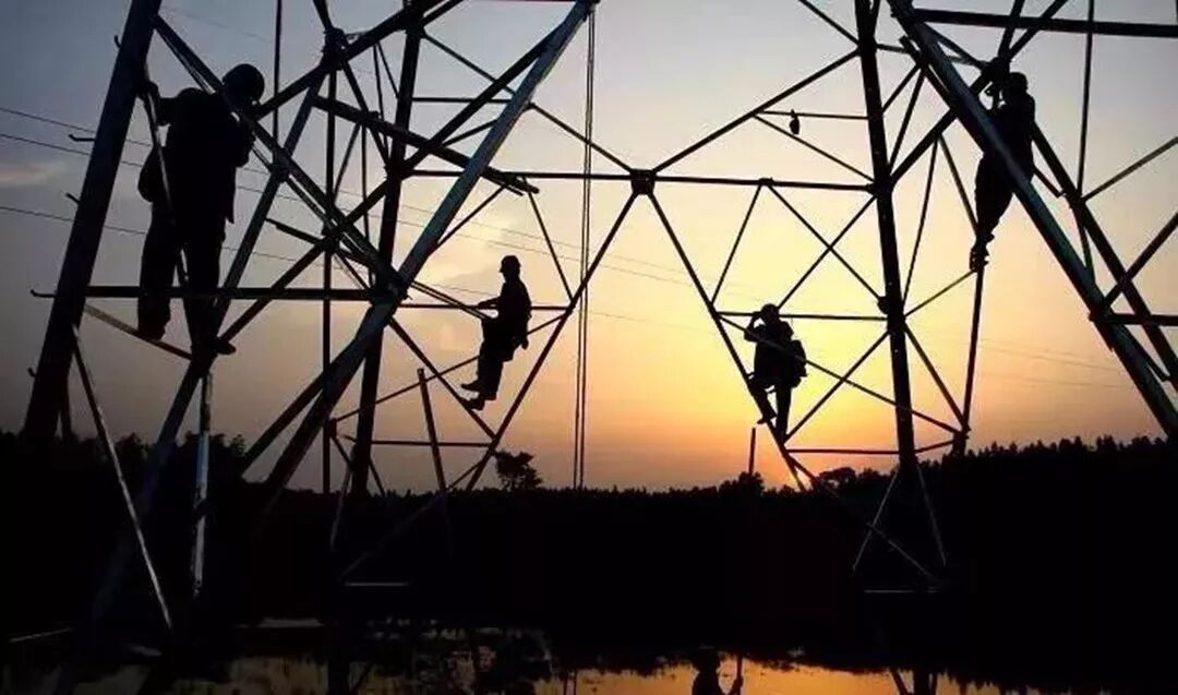 兩大電網(wǎng)“輸血”分布式