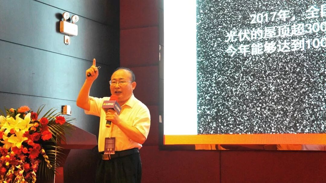 雙玻光伏電站是未來分布式發(fā)展方向