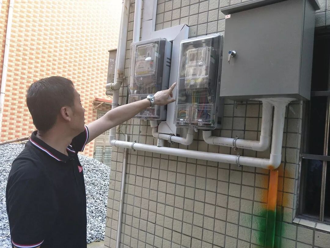 寮步劉先生介紹如何察看光伏發電和售電數據