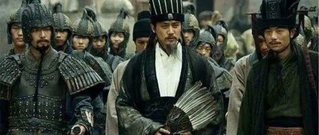 组织 | 为什么领导旁边都有几个“亲信”？