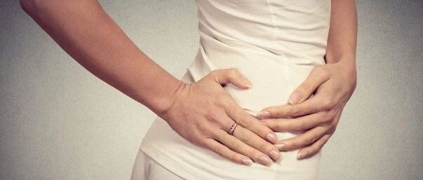 究竟是什么？让这个练瑜伽的女孩连正常走路都不行了…