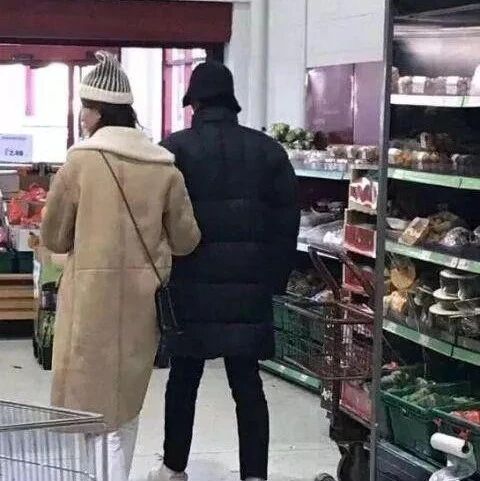 地下恋曝光！发博秒删，恋爱脑没救了…