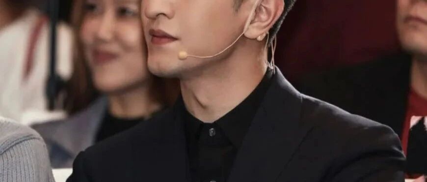 恭喜分手！被女友举报pc，赵丽颖也帮不了他...