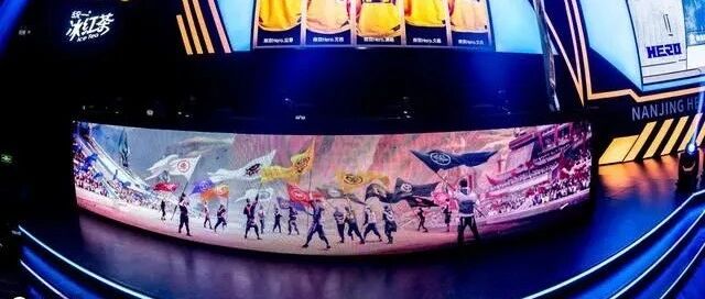 KPL打响揭幕战：为了心爱的电竞战队，她考去南京读大学