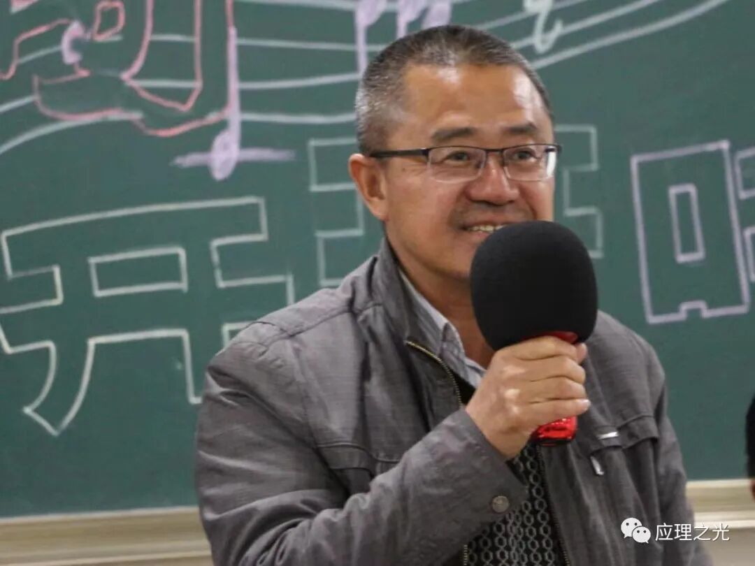 最后,陈少峰校长宣布:中卫中学"畅想"合唱团正式成立!