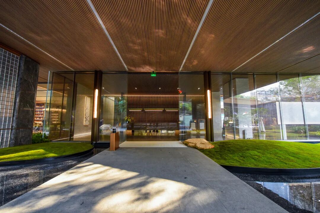 越秀天河和樾府*新户型180平，价格在8.3-8.6万！