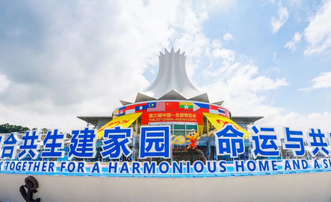 第20届东盟博览会 | 柬埔寨首相洪玛奈莅临七星海展位，会晤“一带一路”发展的力量