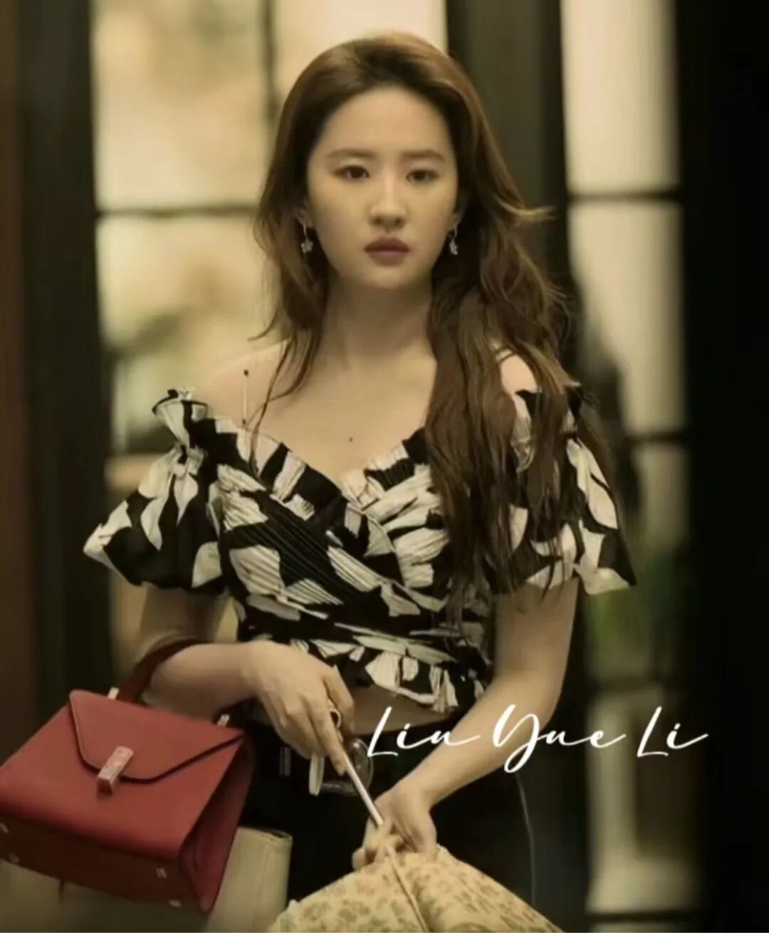 刘亦菲带火了微胖女生的穿搭,显高显瘦!青春有活力!