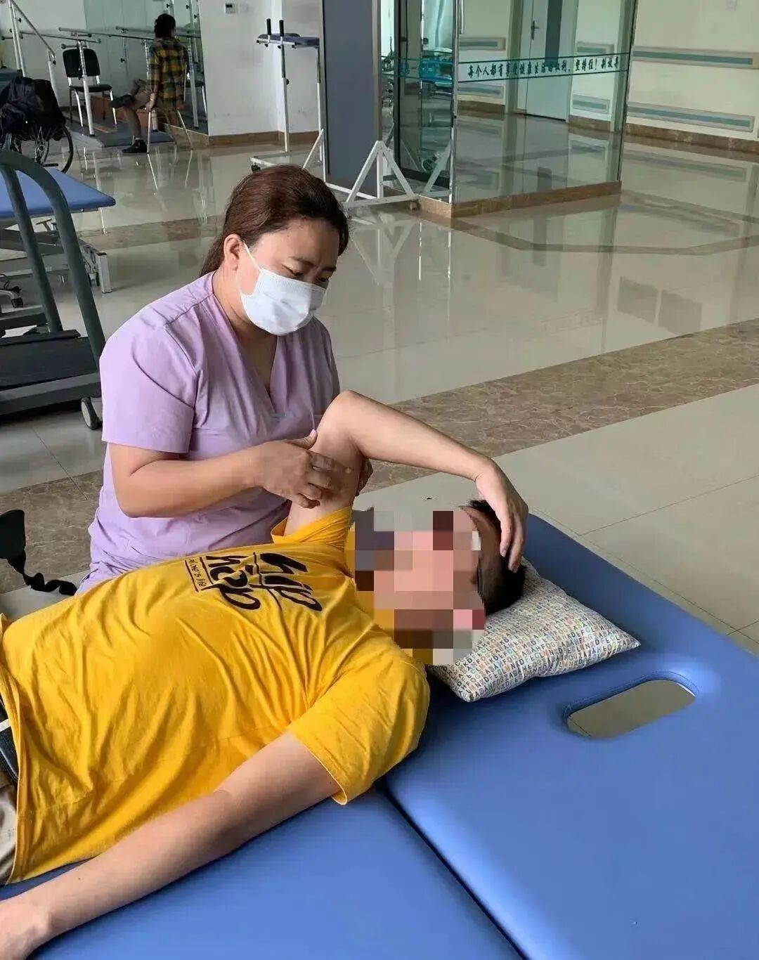 上肢怎么康复都说偏瘫上肢恢复慢、差，这15套动作你可能都没练好，谈什么康复_https://www.jmylbn.com_新闻资讯_第12张