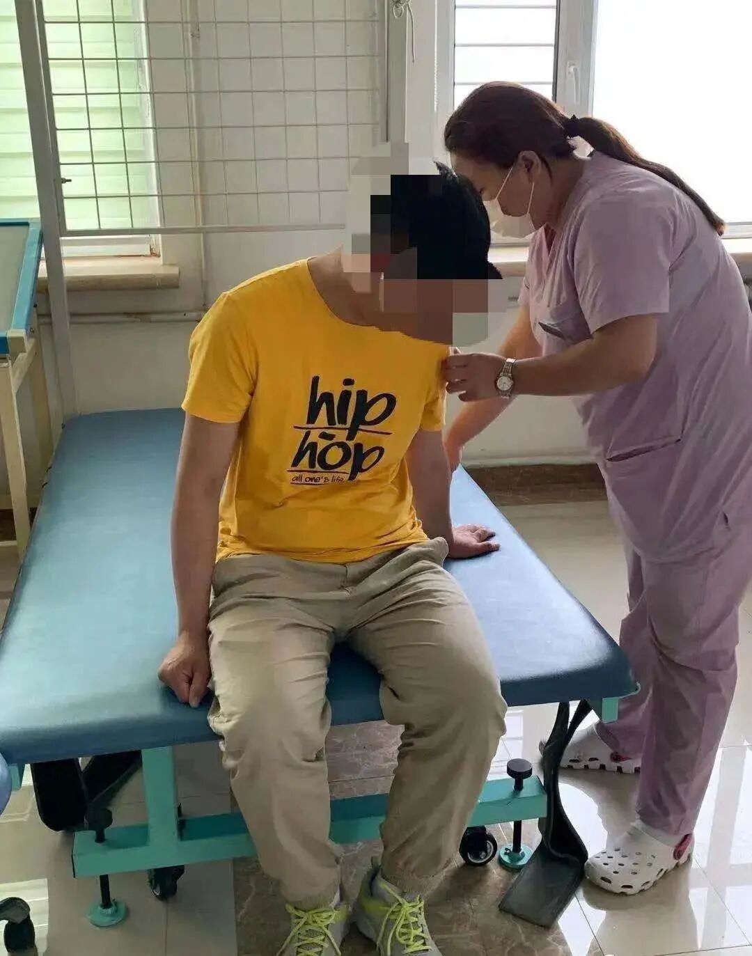 上肢怎么康复都说偏瘫上肢恢复慢、差，这15套动作你可能都没练好，谈什么康复_https://www.jmylbn.com_新闻资讯_第4张