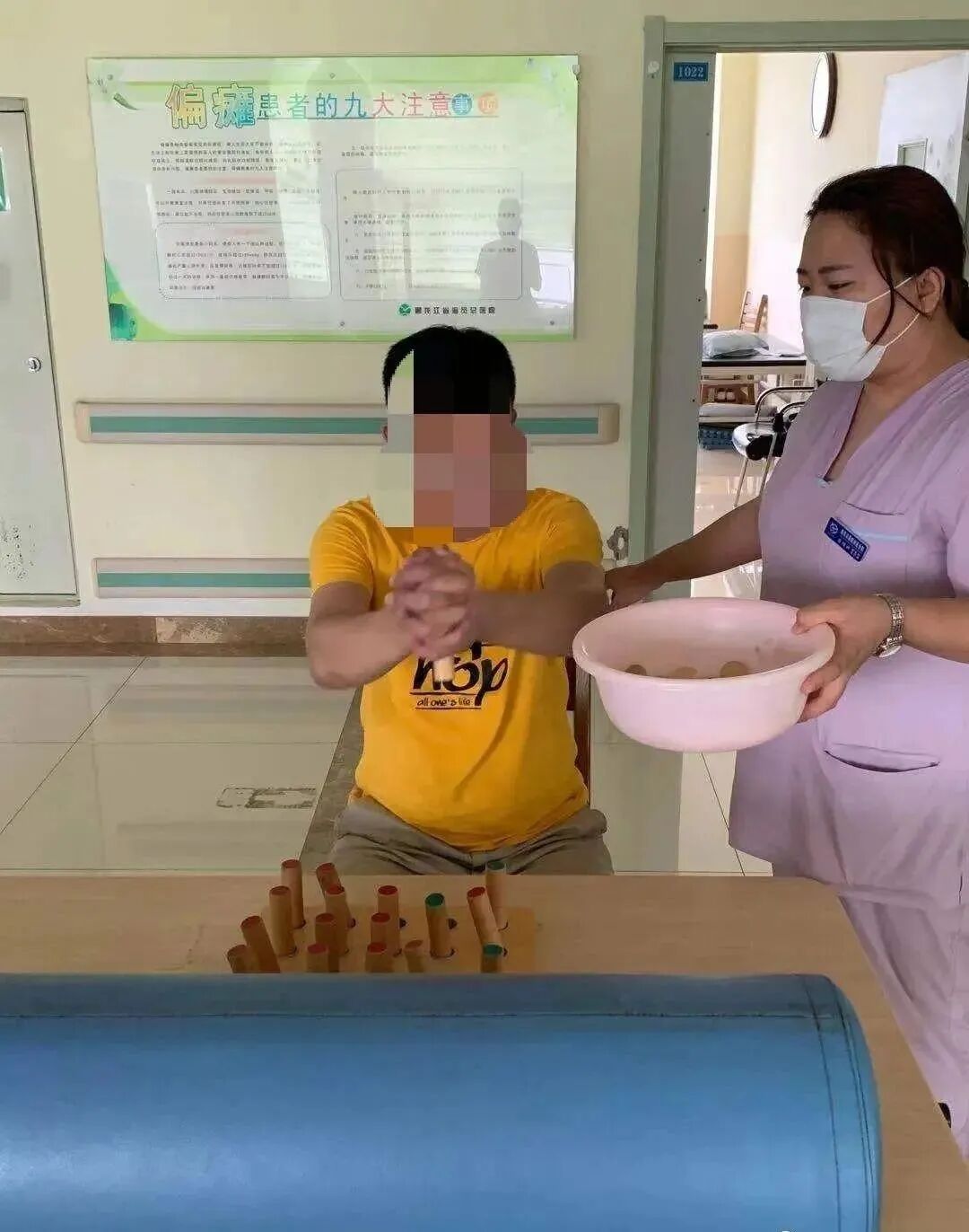 上肢怎么康复都说偏瘫上肢恢复慢、差，这15套动作你可能都没练好，谈什么康复_https://www.jmylbn.com_新闻资讯_第19张