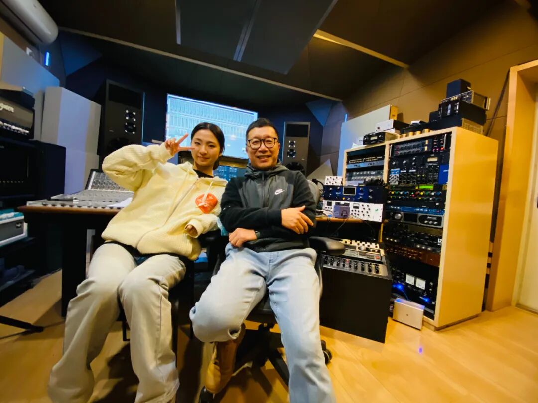 老师庞龙和学生高睿