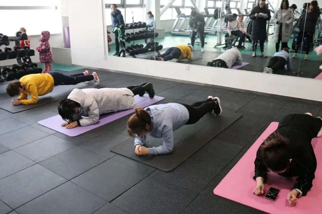 供應(yīng)運動木地板廠 運動木地板廠家報價 阿德采購網(wǎng)_東營運動木地板_運動和地板之間的關(guān)系