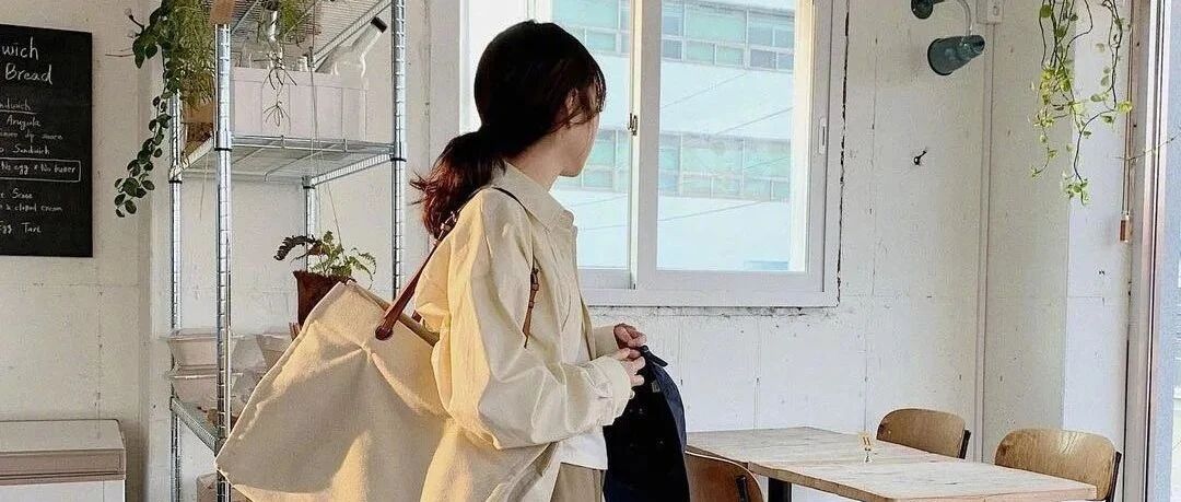 你的包包该换了！这8款平价小众包，太适合冬天了！