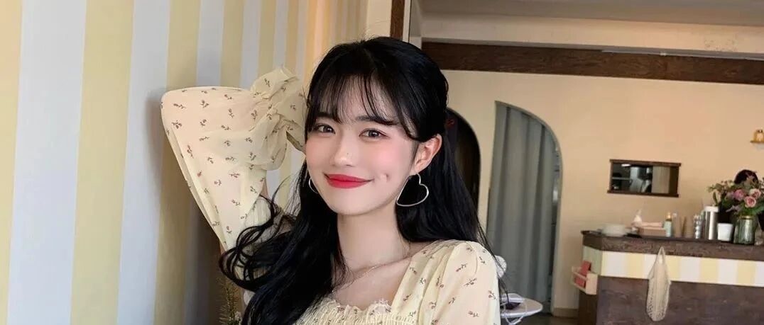 肉脸女孩怎么穿衣打扮？从化妆到穿搭，帮你变成小V脸！