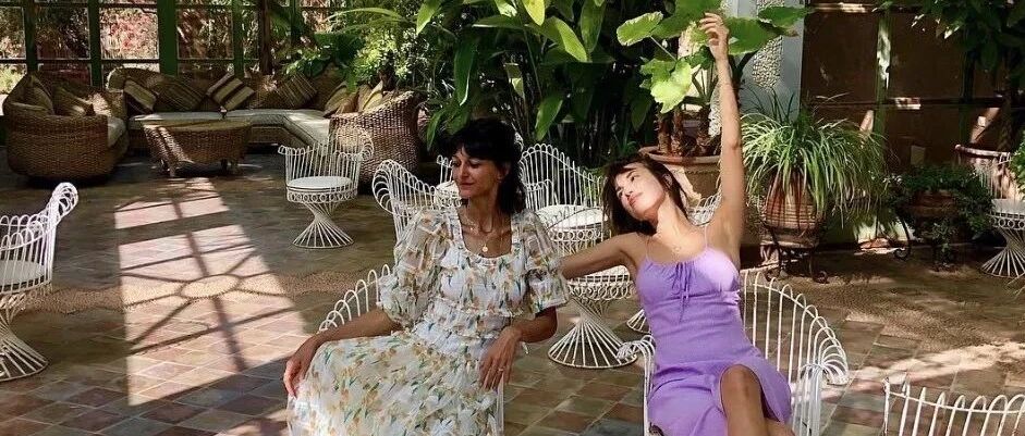 这一定是2021年夏天最火的颜色！穿对了超显白！满屏皆是香芋紫！