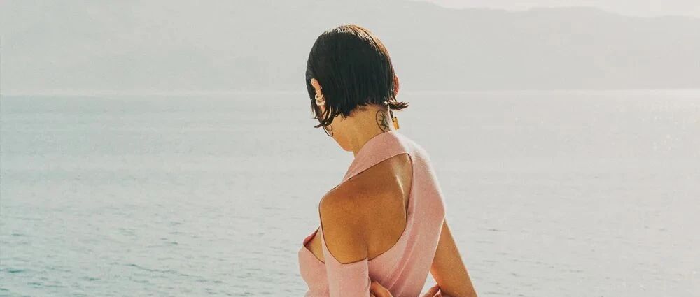 今年流行“上短下长”，太时髦了!