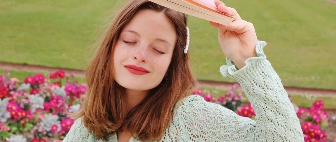 早秋别穿黑白灰！5组色彩穿搭模板，照着穿太时髦！