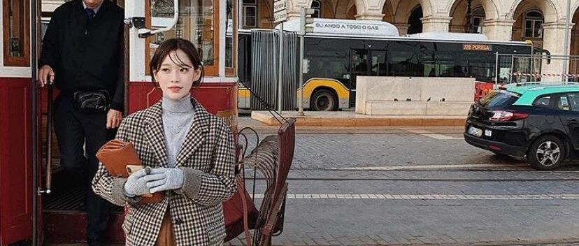 冬季高领毛衣怎么穿才好看？搭配大衣、羽绒服温暖又时髦！