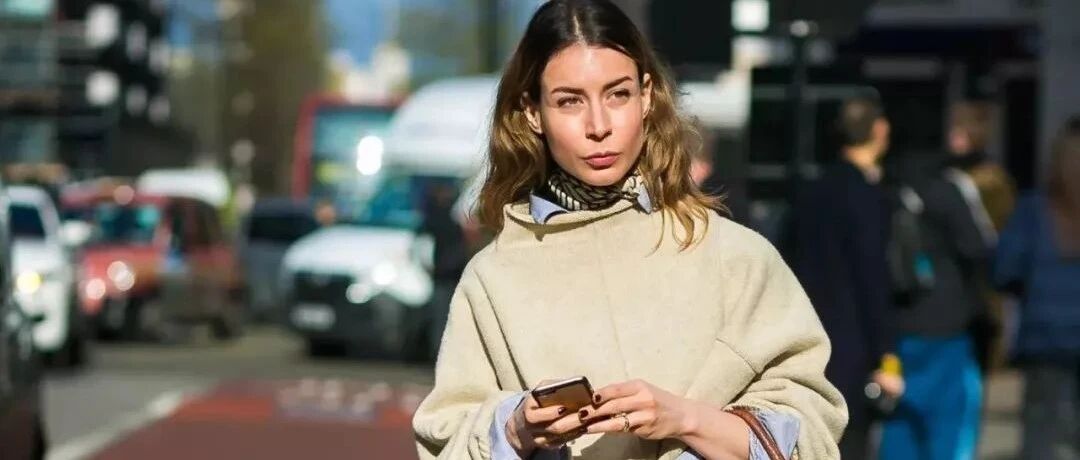 大毛衣+裙子，才是2021秋冬最时髦的打开方式！