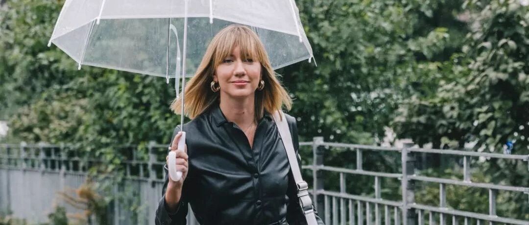 ​别穿裤子了，今年秋冬这3条连衣裙，好看到爆！！