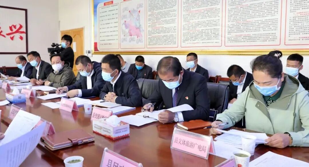 现在的位置:>贵南新闻网>新闻中心>乔万玛才仁强调,各项目建设单位要