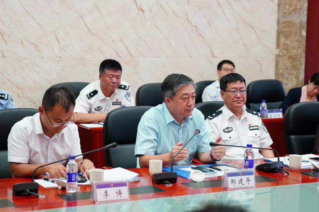 67自治区检察院第四检察部主任郝建平一行深入呼伦贝尔市实地调研