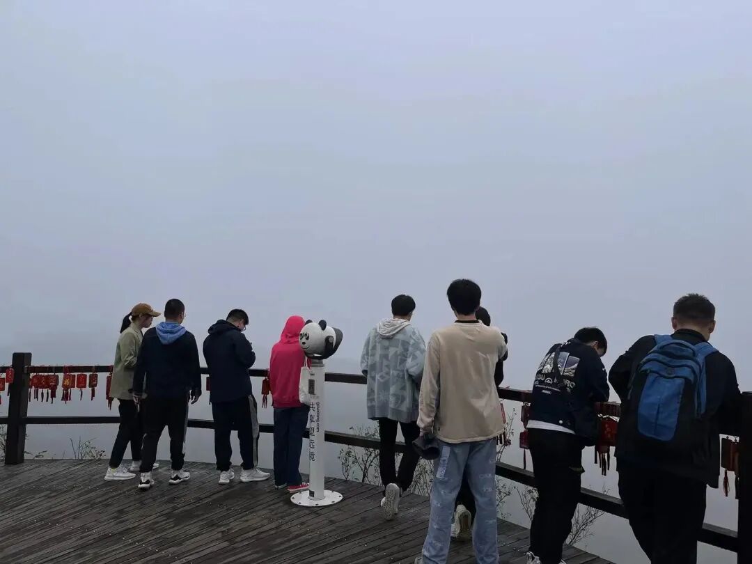 冬天不去爬山泡温泉吗 - 封面图