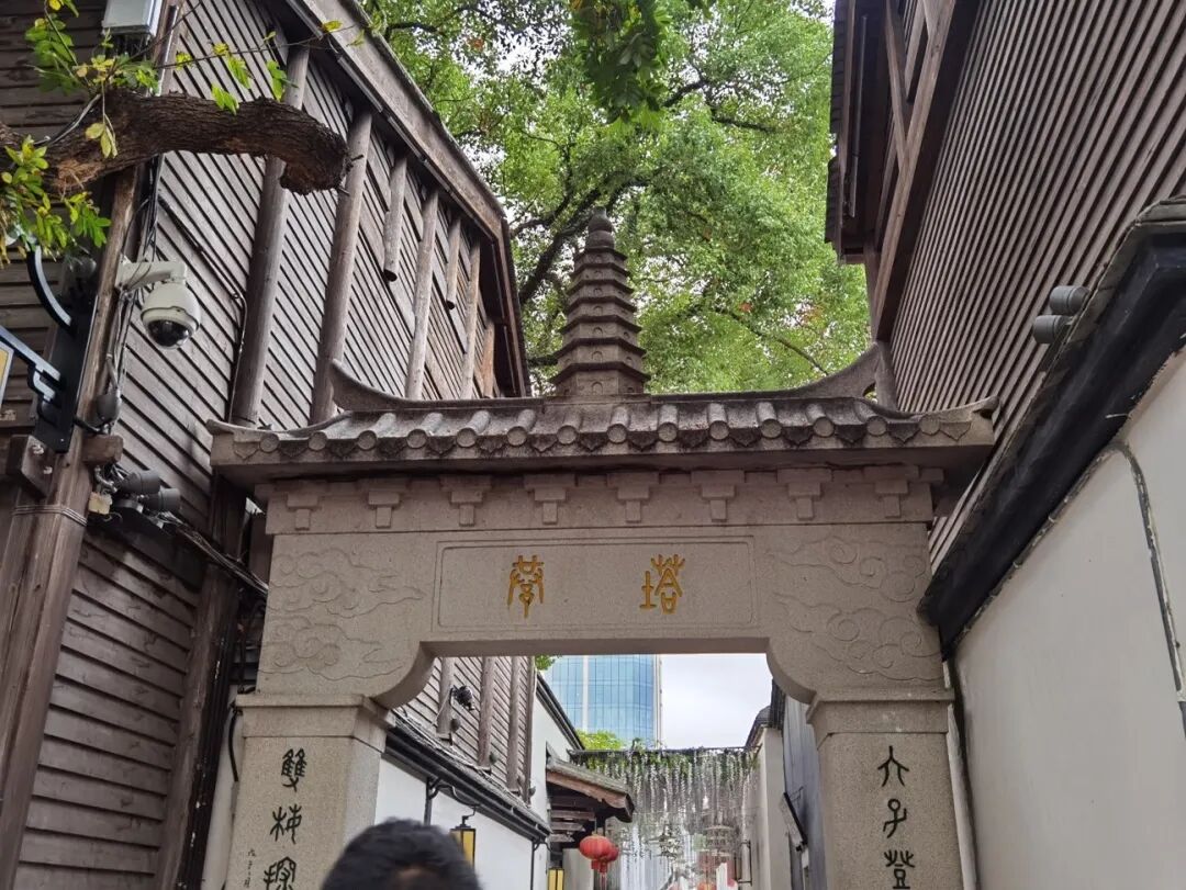 充满未知的旅行多图慎入 - 封面图