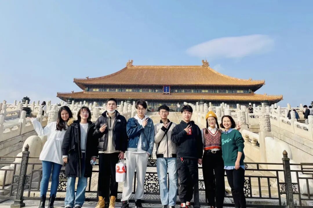 莫使金樽空对月举杯幸会有缘人 - 封面图