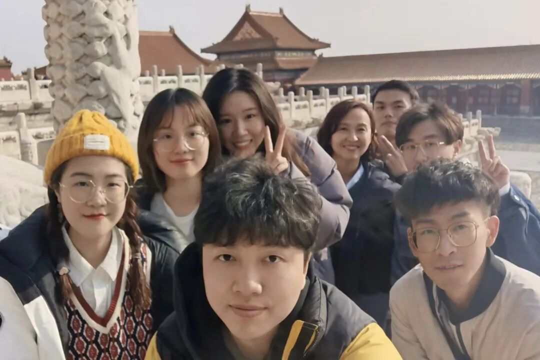莫使金樽空对月举杯幸会有缘人 - 封面图